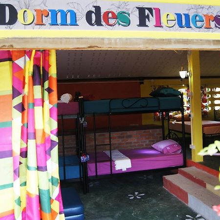 Dorm Des Fleurs Hostel Khao Lak Eksteriør bilde